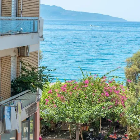 Appartement 5 Steps From The Sea Kalamata