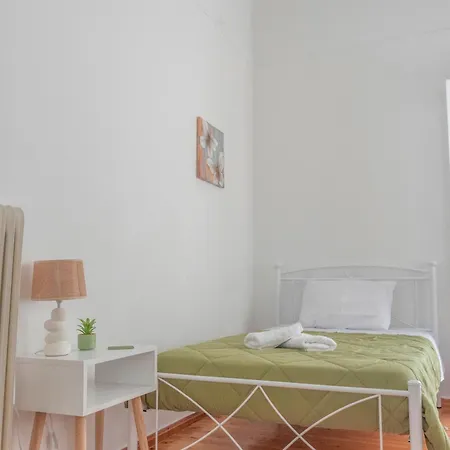 5 Steps From The Sea