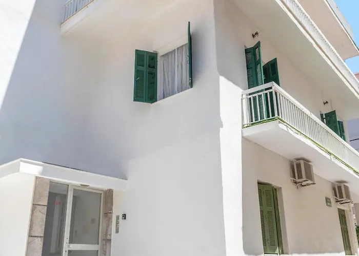 5 Steps From The Sea