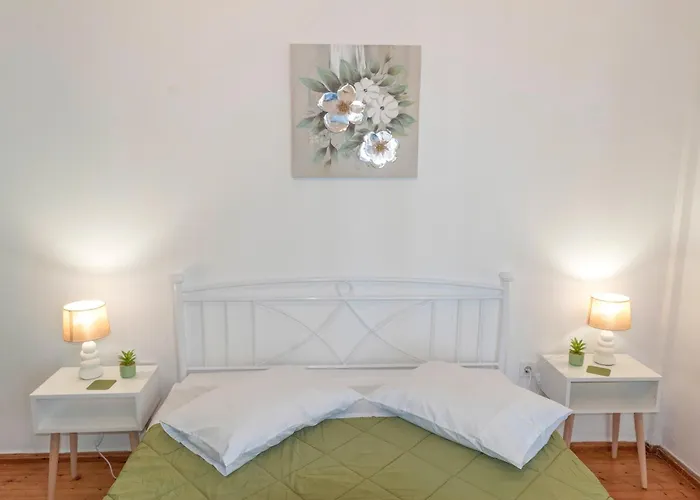 5 Steps From The Sea