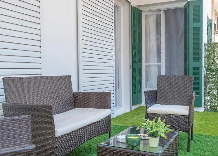 5 Steps From The Sea Apartamento Kalamata